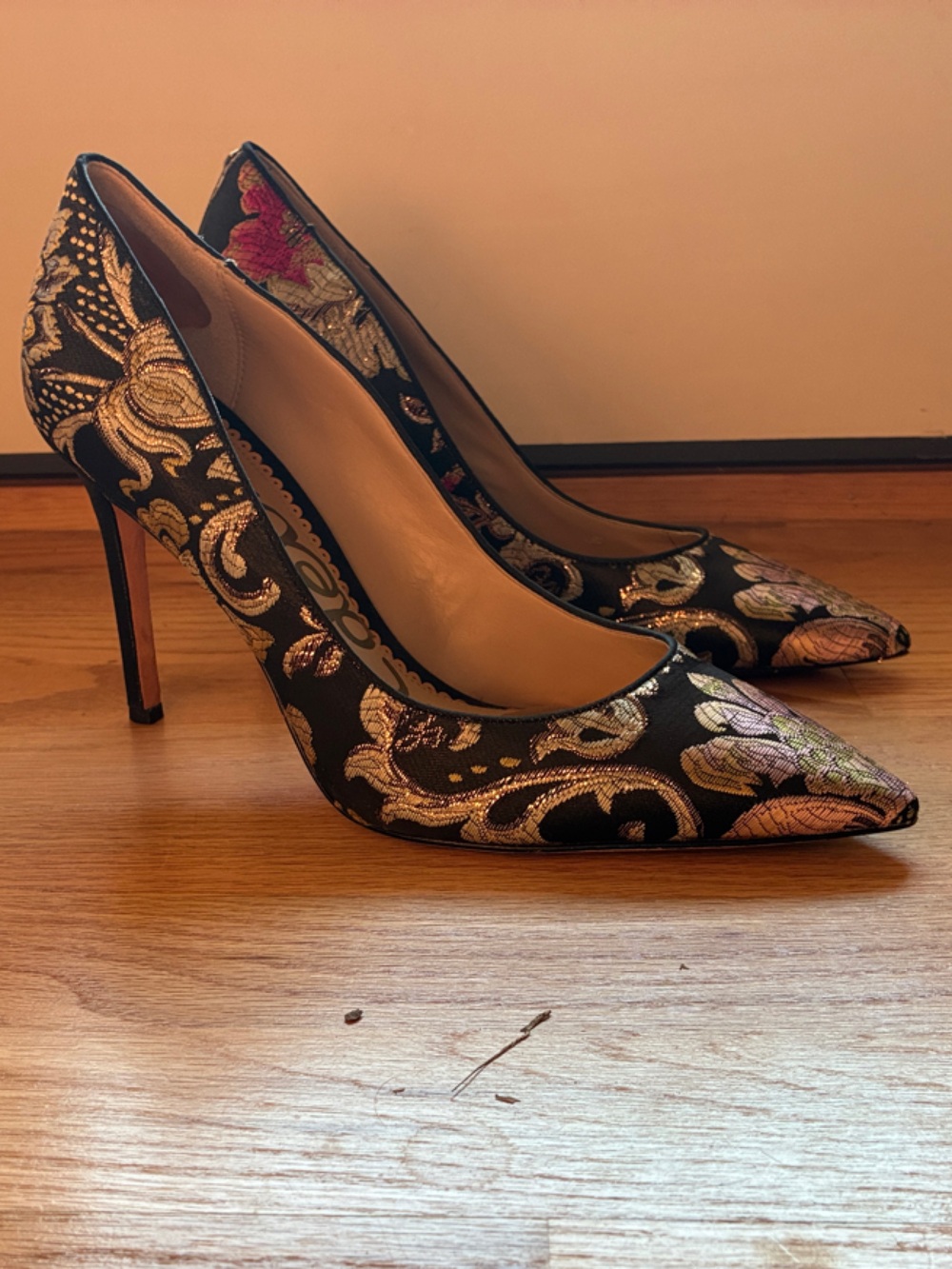 Sam Edelman Black Embroidered Pointed Toe Stiletto Pumps 9W